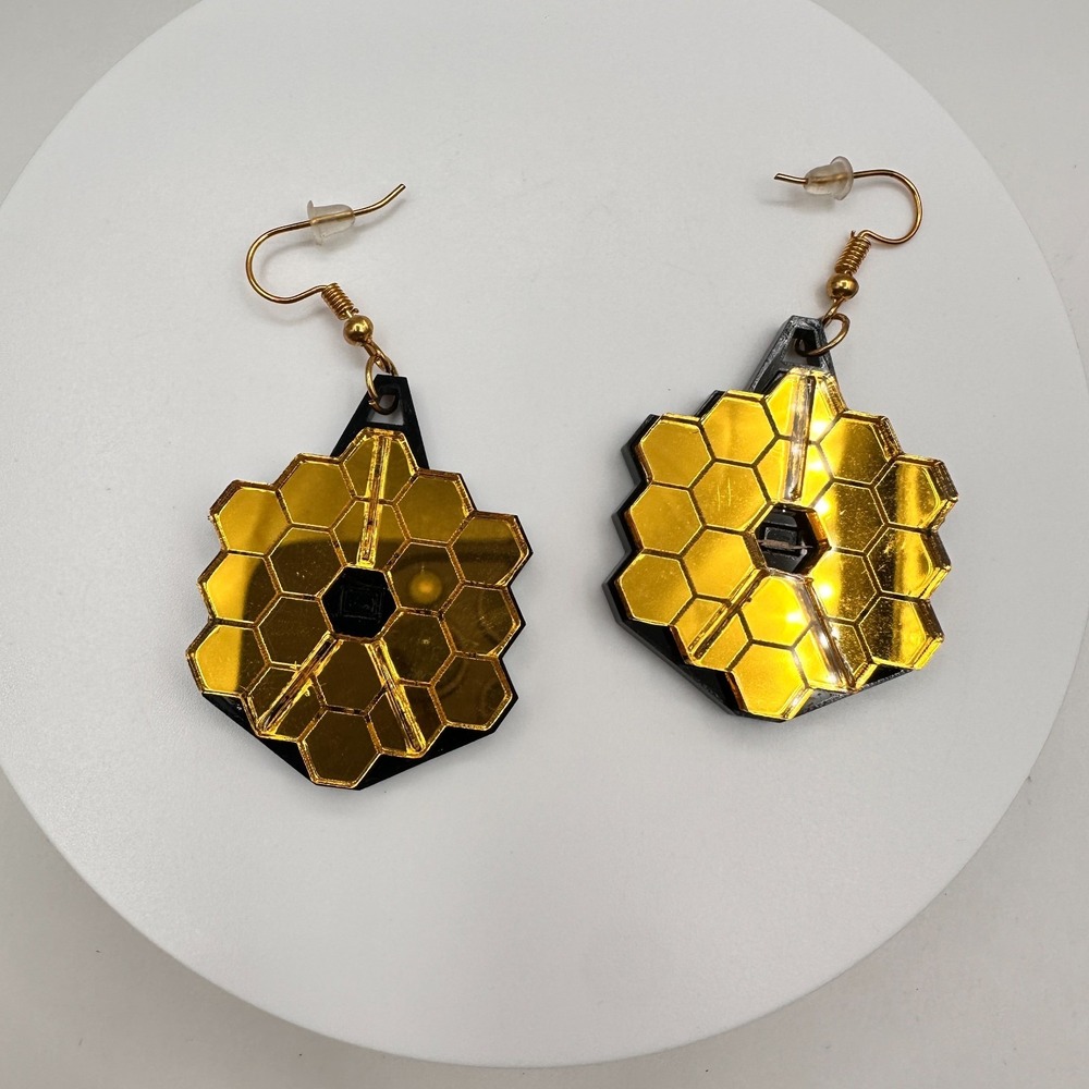Vintage 90s Gold Tone Hexagon Drop Earrings - Space Telescope Boho Style
